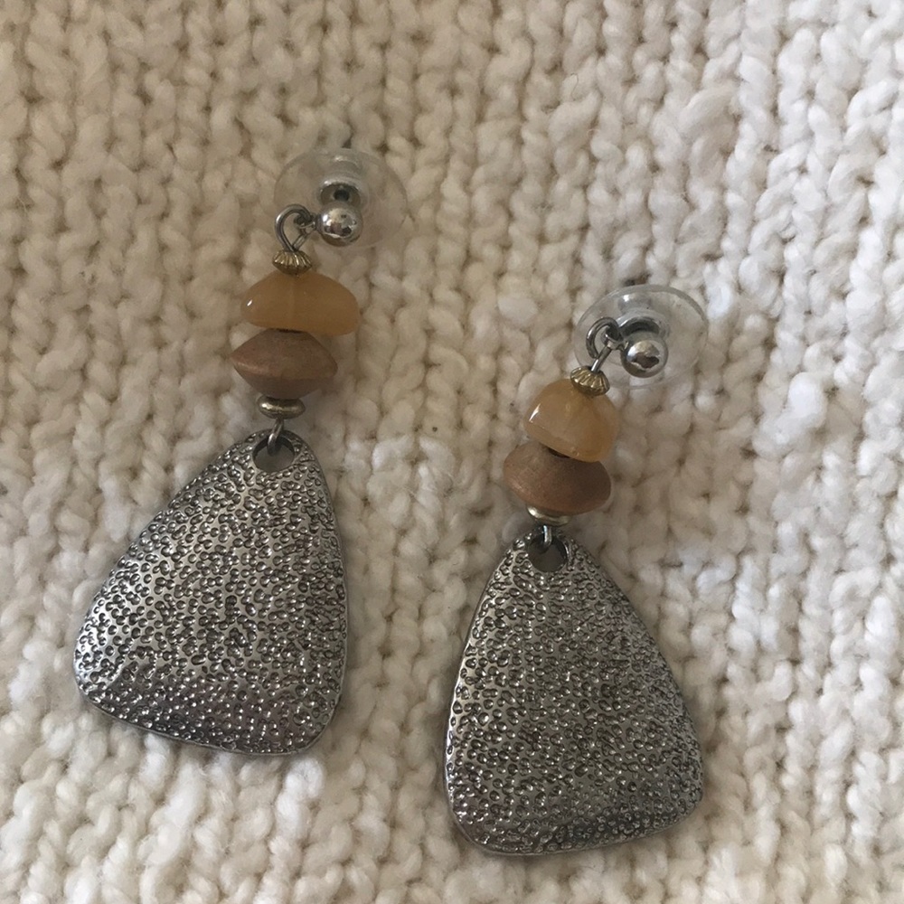 Triangular dangle earring